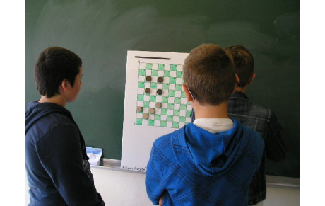 Apprendre ou réviser : Les manoeuvres élémentaires au Jeu de Dames