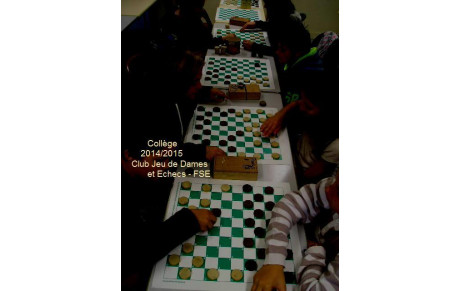 Jeu de Dames et Echecs au collège d'Aillant sur Tholon 89 ; reprise le 10 sept ...