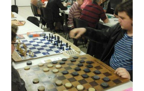 Jeu de Dames : On a joué à Fleury la Vallée samedi 1er avril 2017
